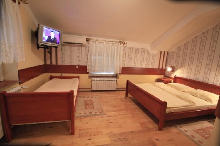Hotel Dunav スレムスキ・カルロヴツィ 部屋 写真